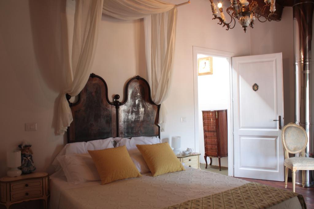 サントゥ・ルッスルジュ Il Lupo Rosso Bed & Breakfast 部屋 写真