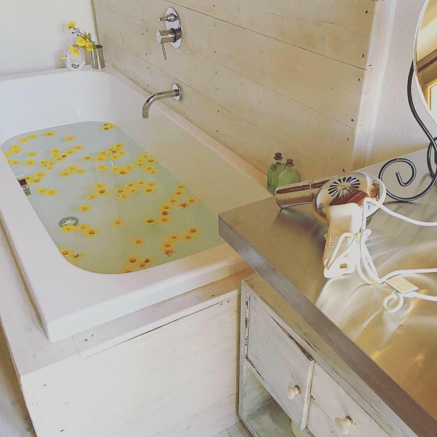 サントゥ・ルッスルジュ Il Lupo Rosso Bed & Breakfast エクステリア 写真